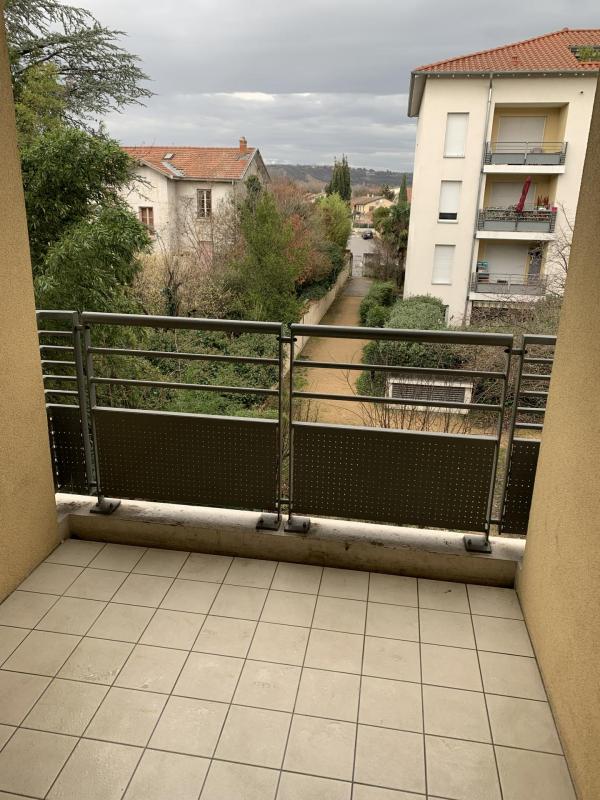 Vente appartement T2 à Vaulx-en-Velin - VENDU - Photo 2