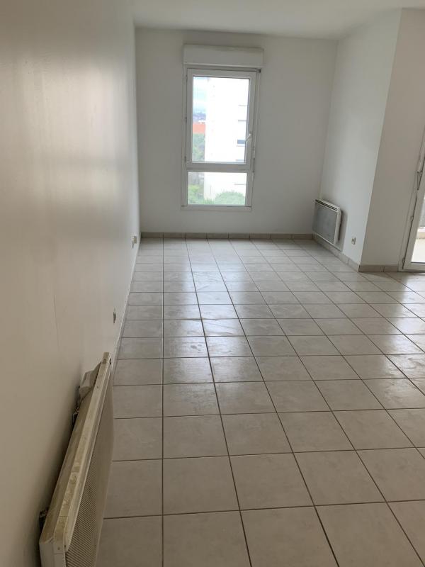 Vente appartement T2 à Vaulx-en-Velin - VENDU - Photo 3