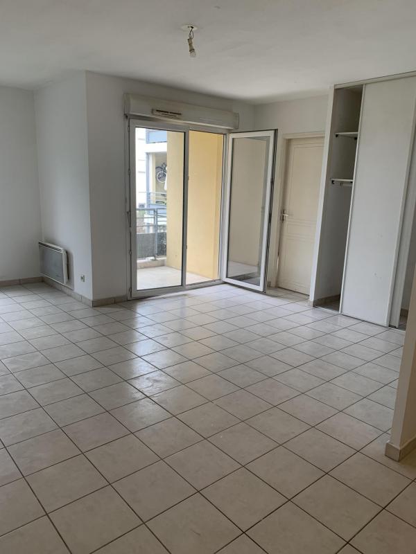 Vente appartement T2 à Vaulx-en-Velin - VENDU - Photo 4
