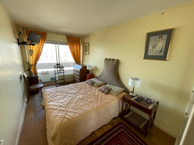 SUPERBE APPARTEMENT- RUE DE LA ROQUETTE 11e - 47,37 M2-CAVE ET PLACE DE STATIONNEMENT - Photo 3