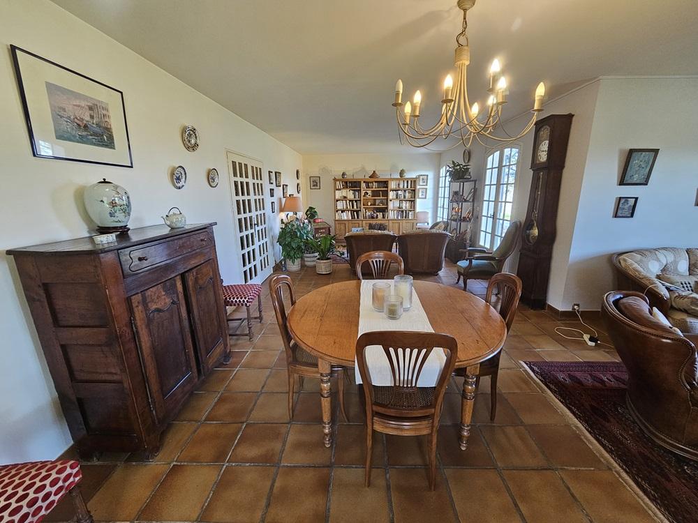 Maison 8 pièces et une dépendance - Mourenx - Bourg (64150) - Photo 5