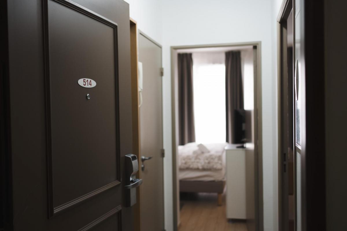 VENTE APPARTEMENT T2 - RESIDENCE DE TOURISME A CARRIERES-SUR-SEINE - Photo 2