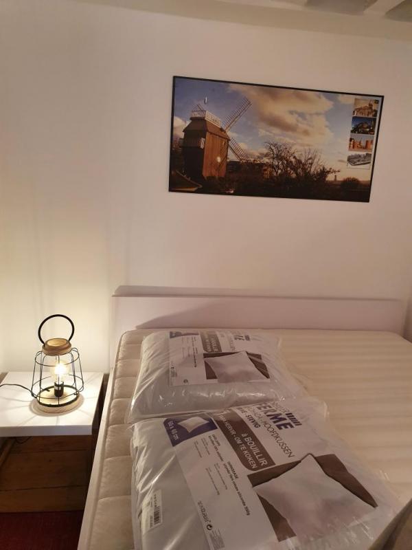 Beau studio avec entrée indépendante et chambre au pied de la Butte de Montmartre - Photo 4
