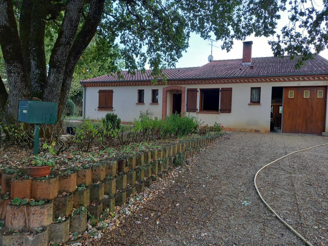Maison d’habitation T6 à Roumégoux proche Réalmont Albi Castres - Photo 4