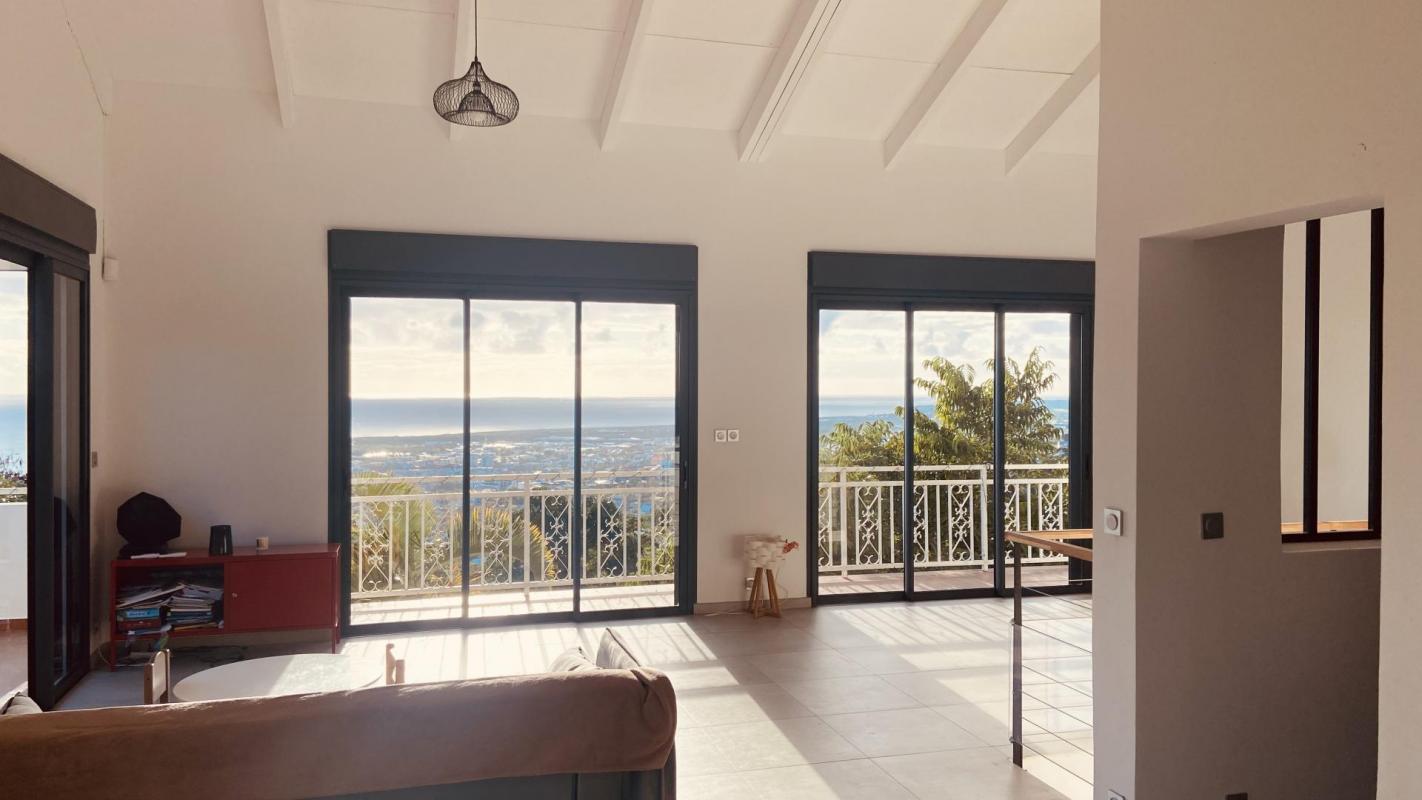VILLA RARE AVEC VUE IMPRENABLE SUR LA MER - 97400 SAINT-DENIS - Photo 2
