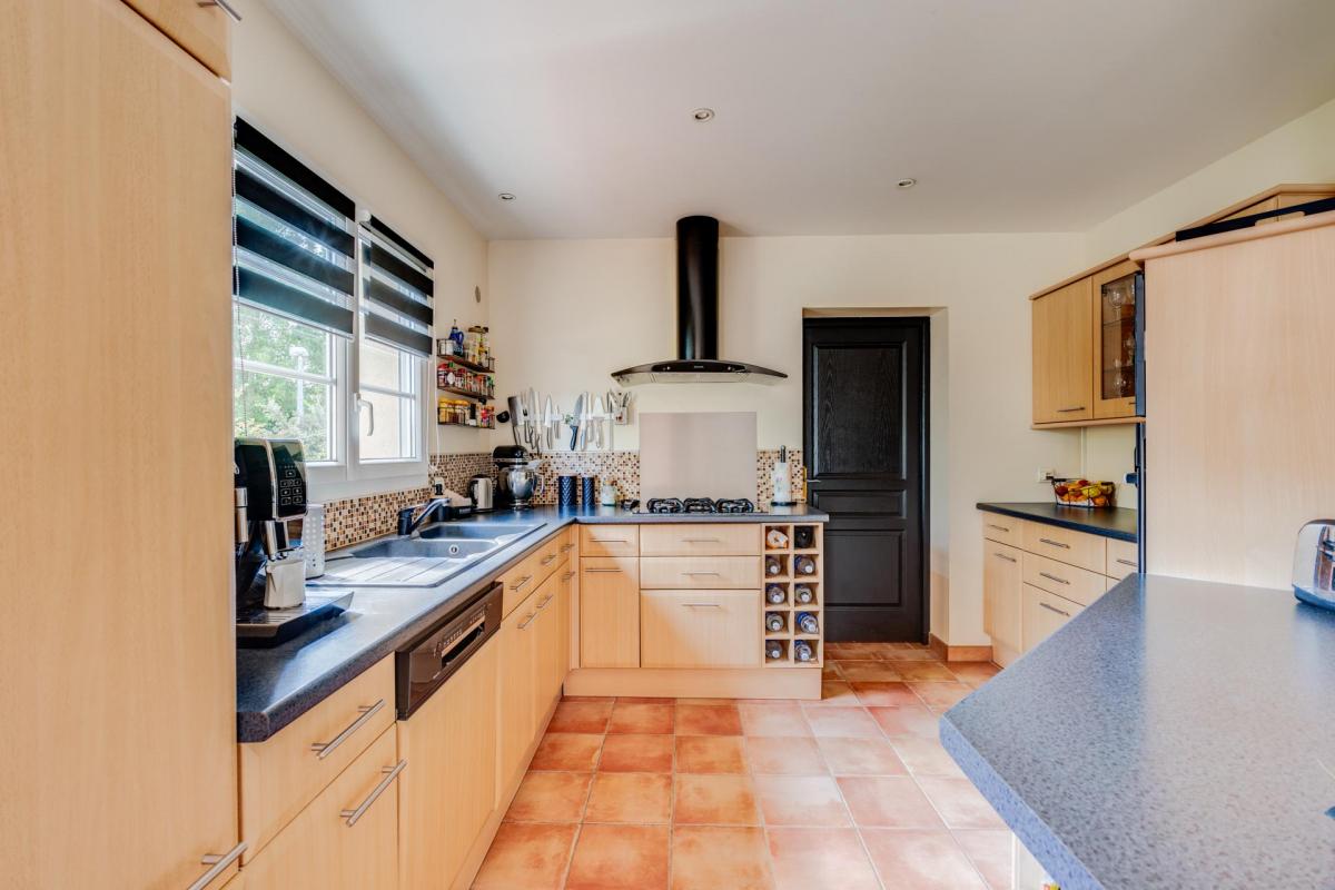 URGENT A VENDRE MAGNIFIQUE MAISON A FROUZINS (31270) - 6 PIECES - Photo 3