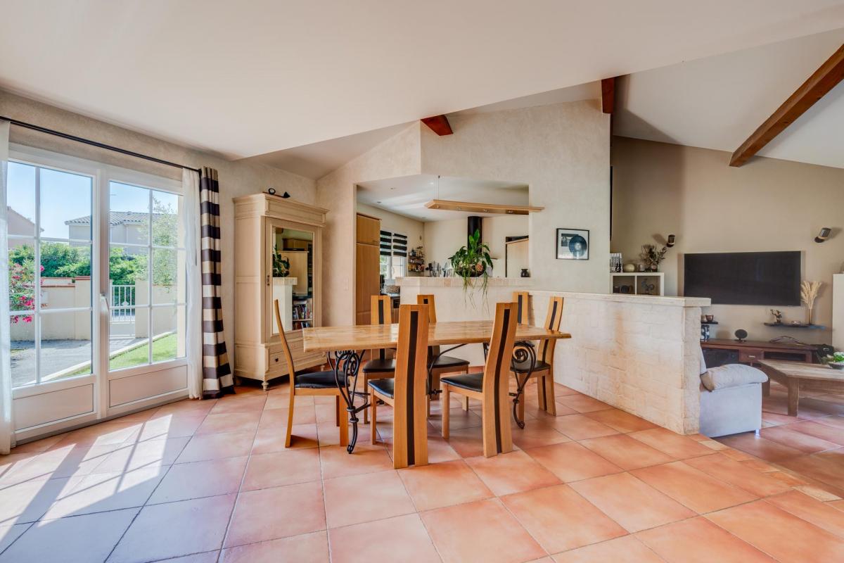 URGENT A VENDRE MAGNIFIQUE MAISON A FROUZINS (31270) - 6 PIECES - Photo 5
