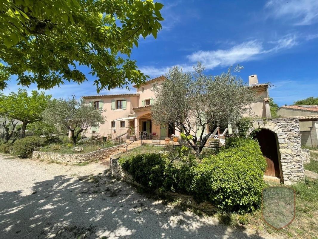 Maison à vendre, 9 pièces, 240 m², Tavel