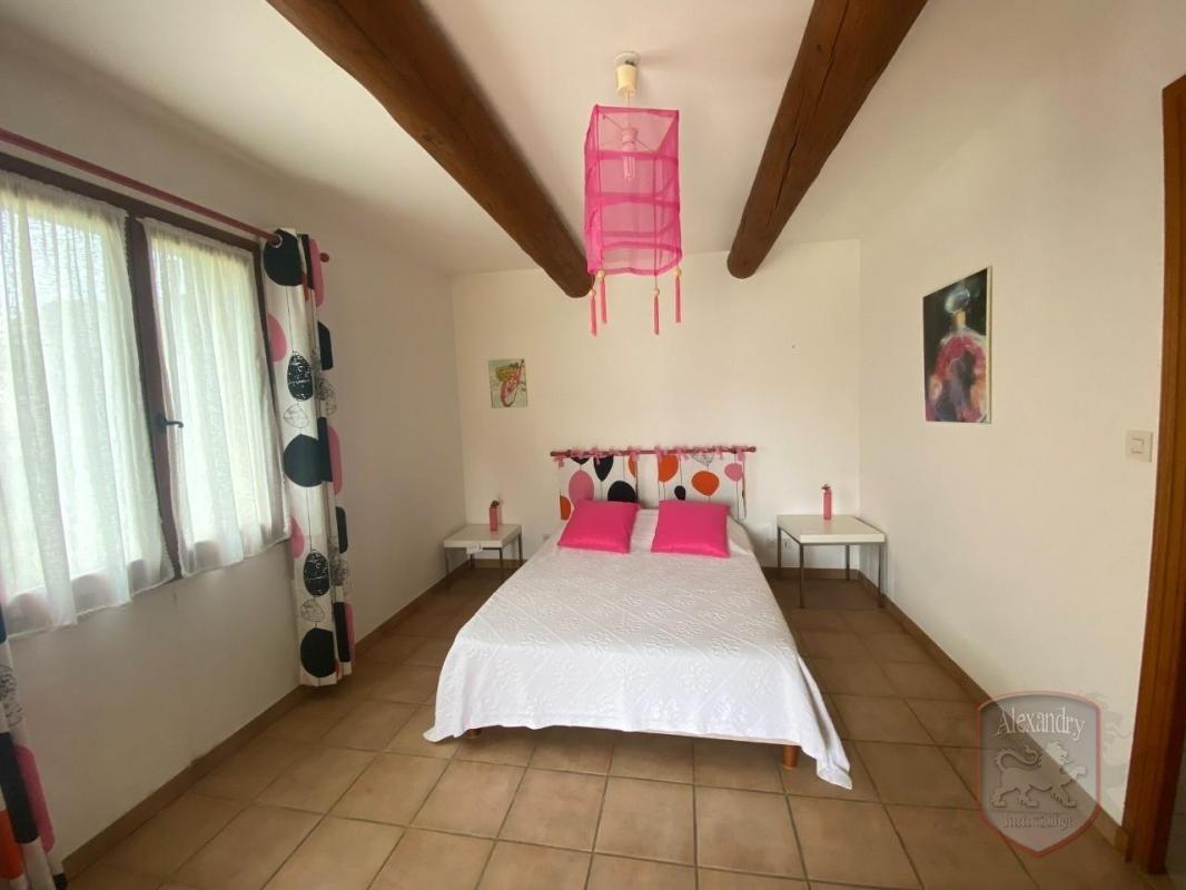 Une agréable Maison de 230,79 m² - 7 chambres - parcelle 1645 m²  - TAVEL - Photo 5