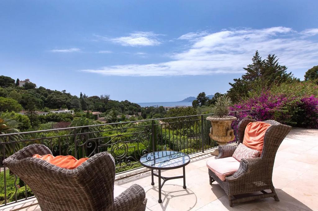 EXCEPTIONNEL ! SUPERBE MAISON VUE MER PANORAMIQUE. CANNES basse Californie - Photo 3