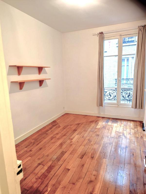 A vendre appartement 3 pièces immeuble Haussmannien - 71 m² PARIS étage 5 - Quartier Champ de Mars - Photo 3