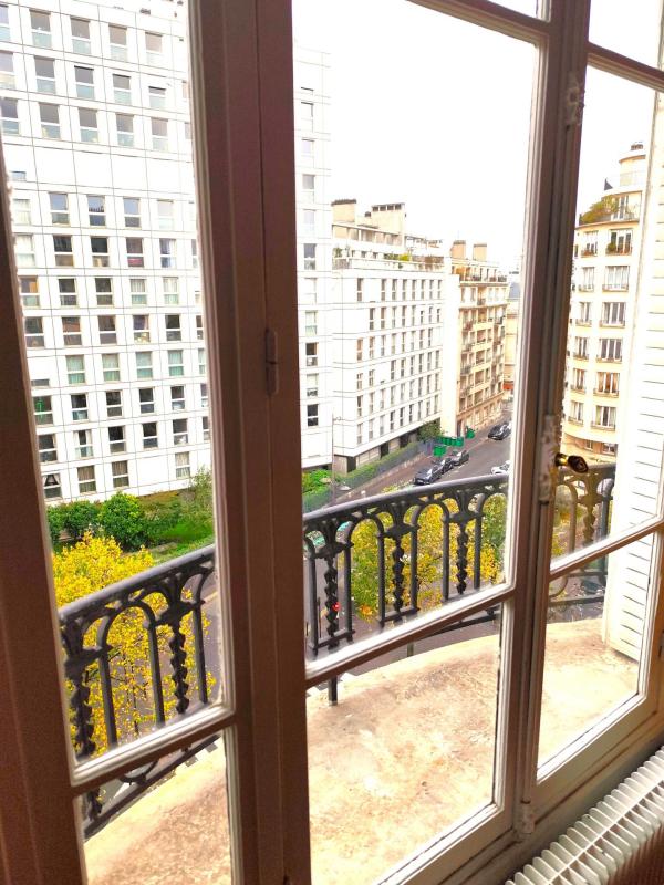 A vendre appartement 3 pièces immeuble Haussmannien - 71 m² PARIS étage 5 - Quartier Champ de Mars - Photo 4