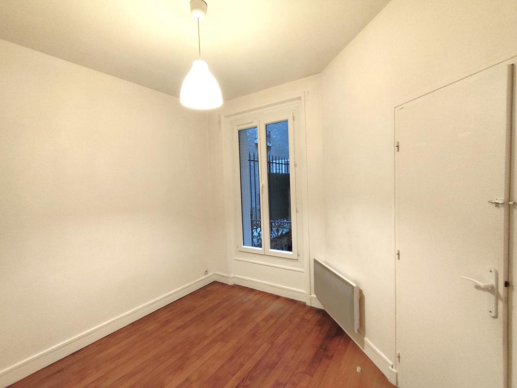 PARIS 7ème A VENDRE APPARTEMENT 2 PIECES 35 M² REZ DE CHAUSSEE QUARTIER CHAMP DE MARS - Photo 3