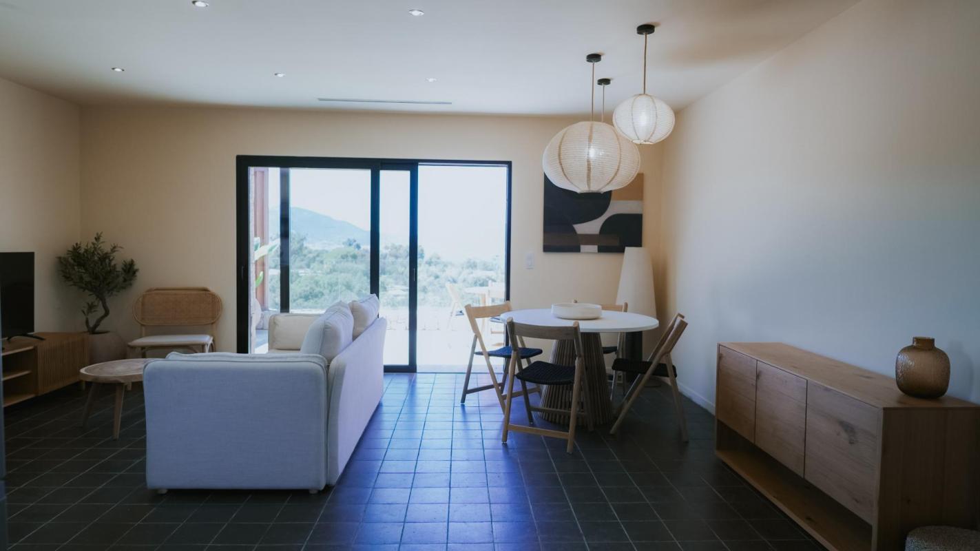 PORTICCIO Résidence d’exception avec piscine – T3 vue mer & jardins privatifs - Photo 4