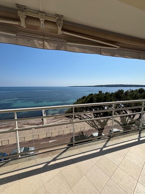 UNIQUE  ! APPARTEMENT 4 PIECES  GARAGES, PARKING, PIEDS DANS L EAU ,CANNES PALM BEACH - Photo 3