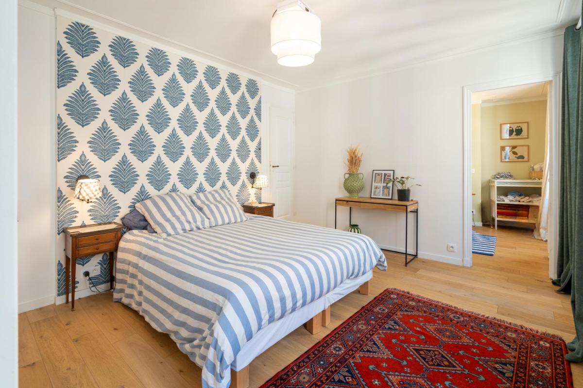 Appartement 4 pièces - 71 m² - Paris 17ème (Courcelles/Cardinet) - 5 ème et dernier étage avec ascenseur -  3 chambres - Photo 4