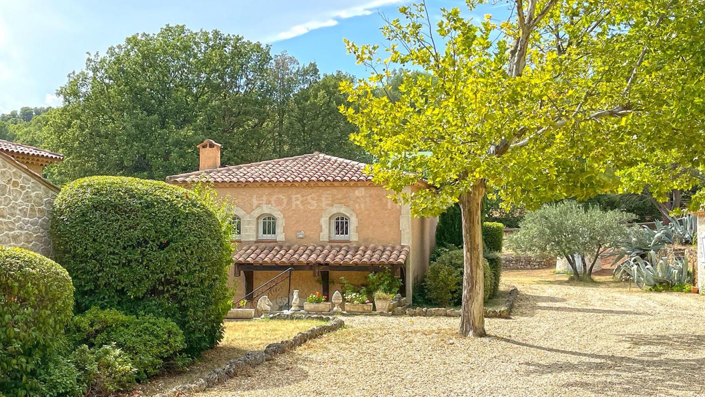 Maison à vendre, 9 pièces, 315 m², Salernes