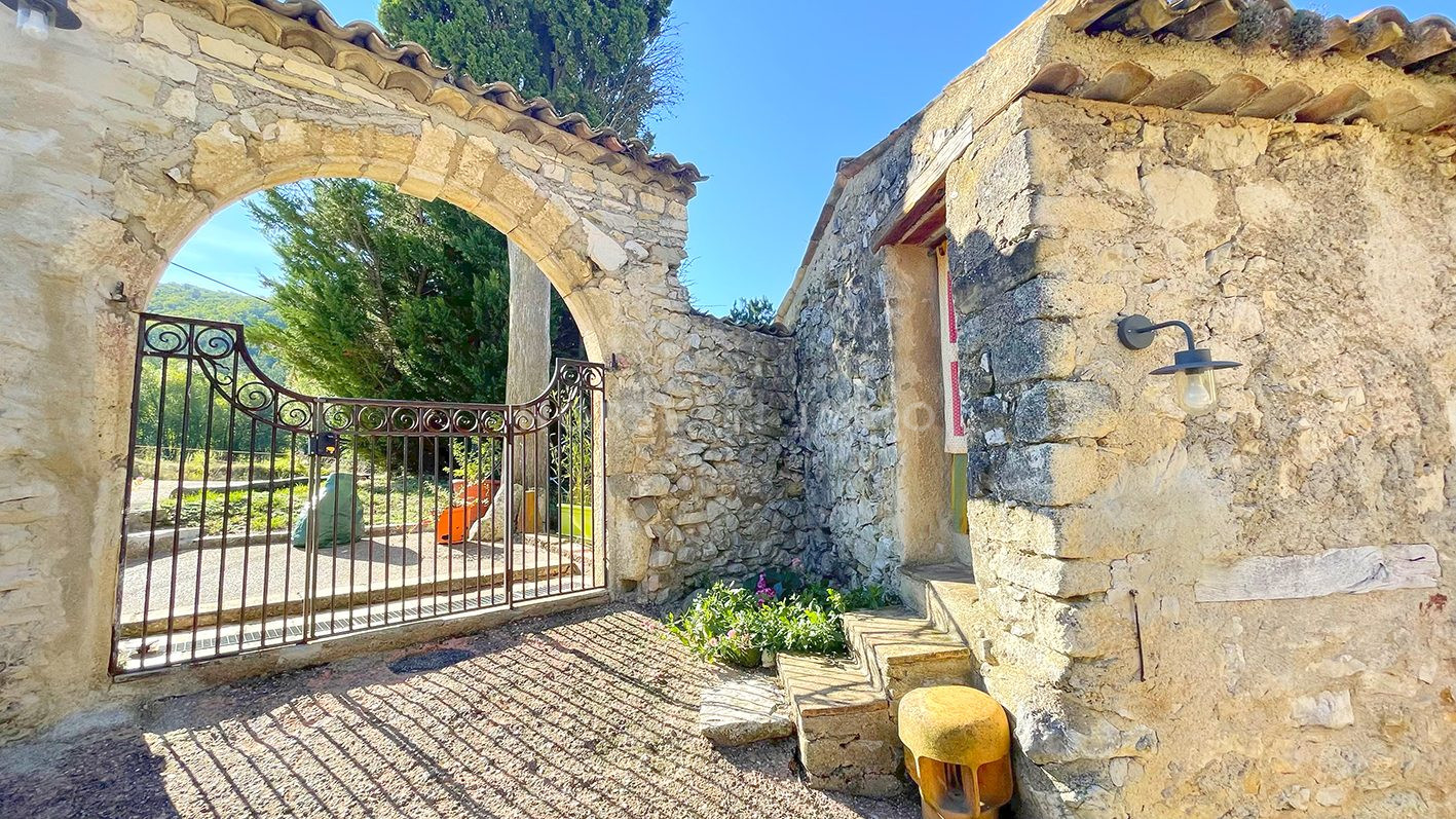 Tourisme équestre - Splendide domaine de 4 hectares - Photo 2