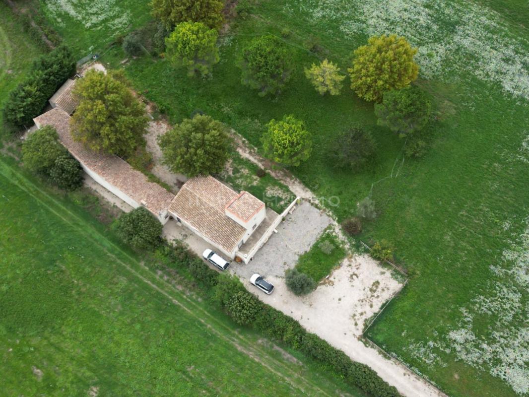 Nîmes, 5min centre ville - Très beau mas sur 2,8 hectares - Photo 2
