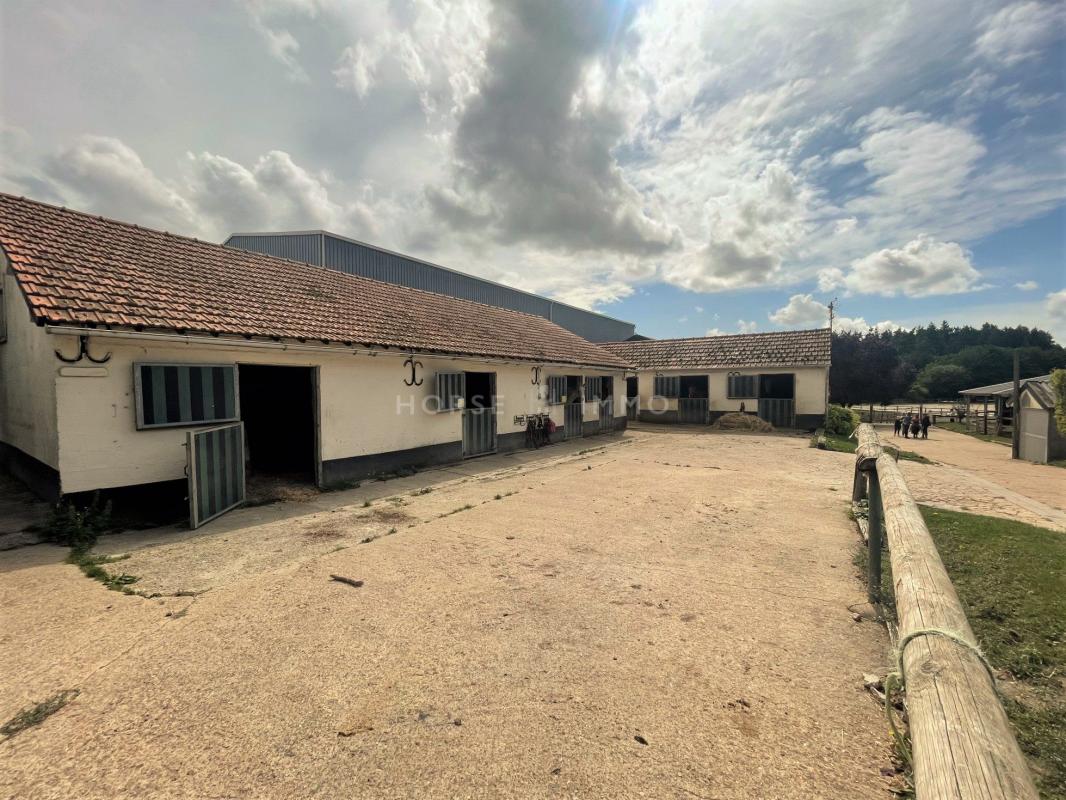 Centre Equestre à Houdan sur 12 hectares - Photo 5