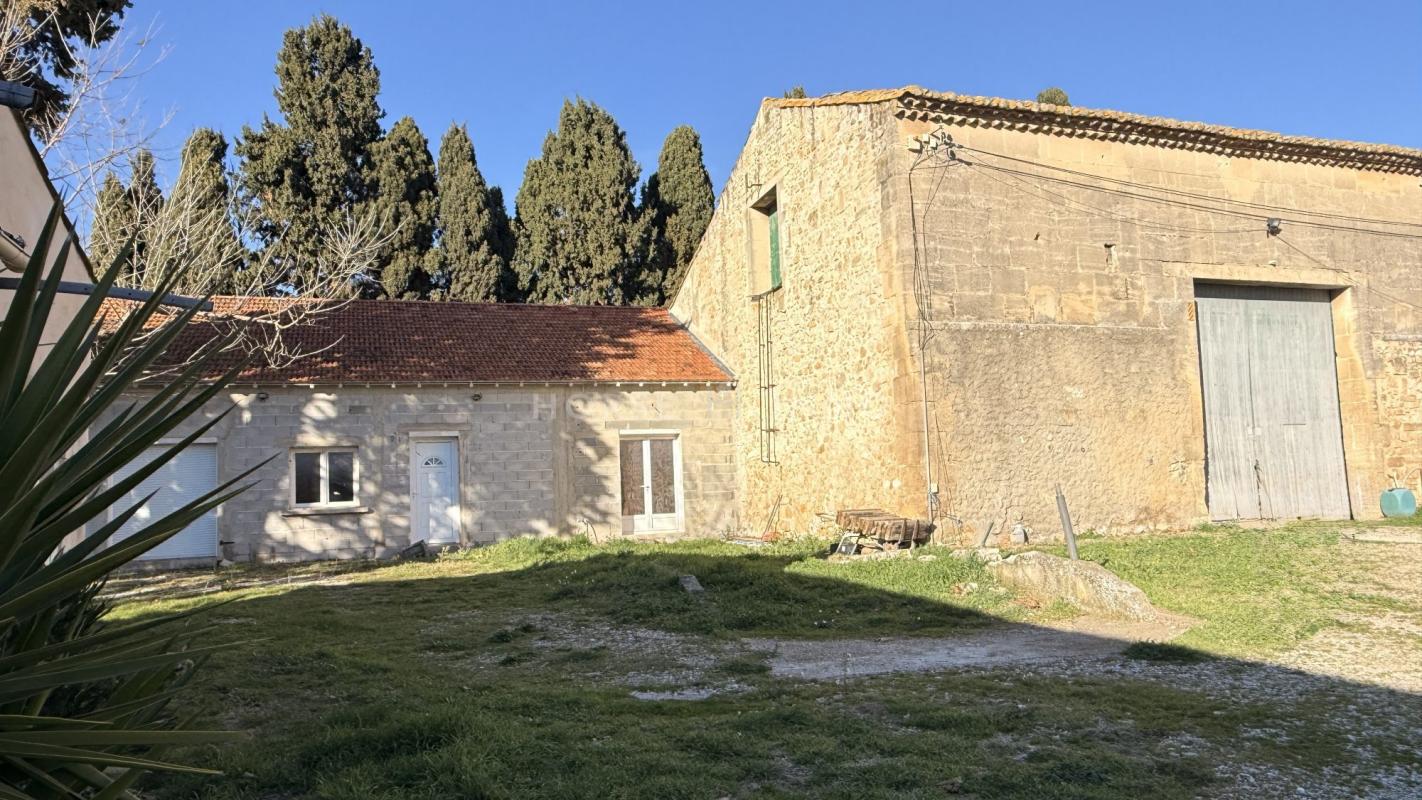 Alpilles - Domaine 6,6 hectares avec deux logements - Photo 2