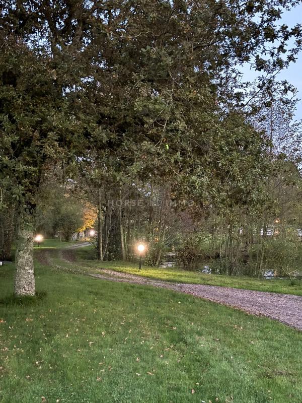 Domaine de caractère, avec gîtes, étang & installations éque - Photo 2