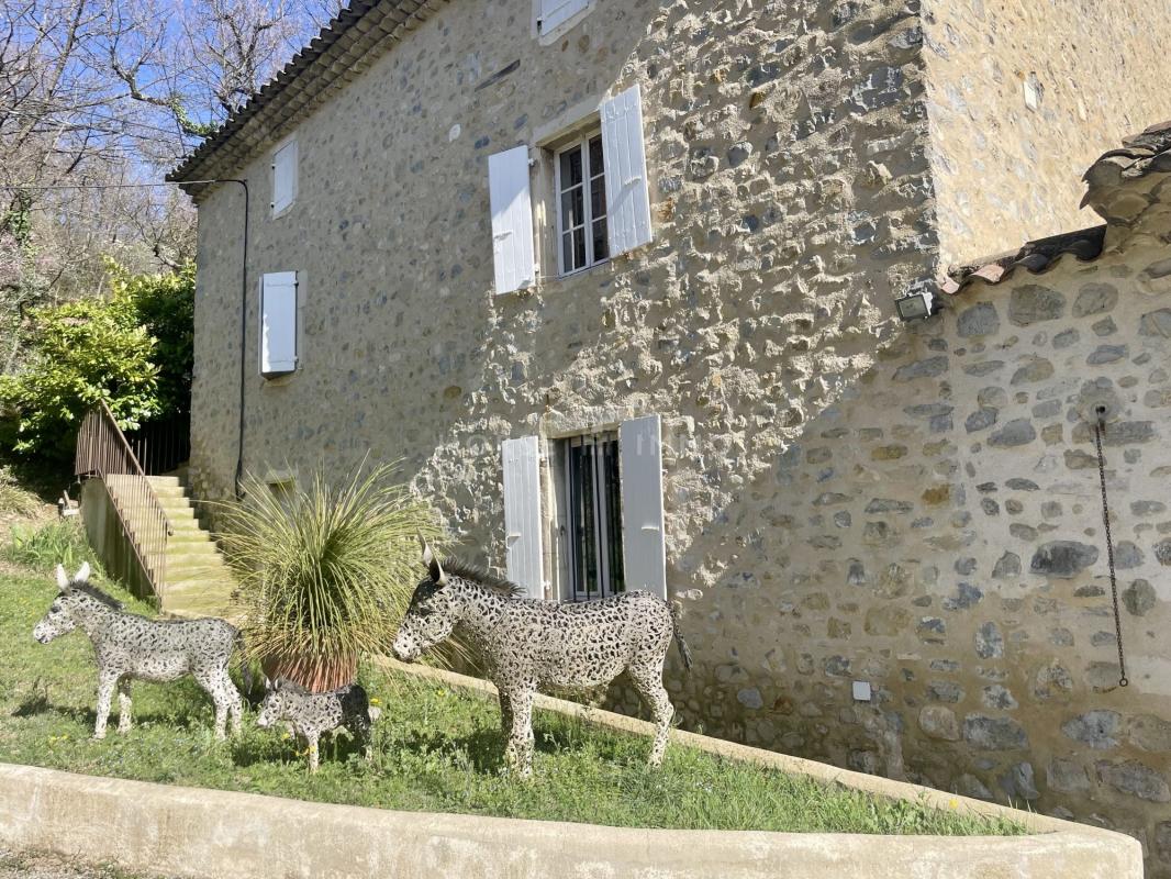 Magnifique bastide drômoise sur 15 hectares - Photo 2