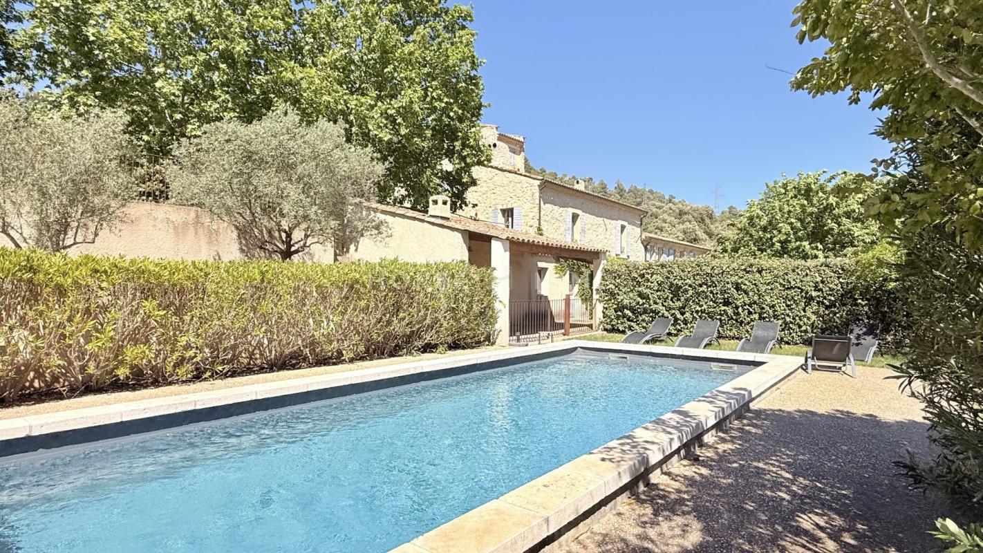 Belle bastide équestre au coeur de la Provence avec 2 gîtes - Photo 2