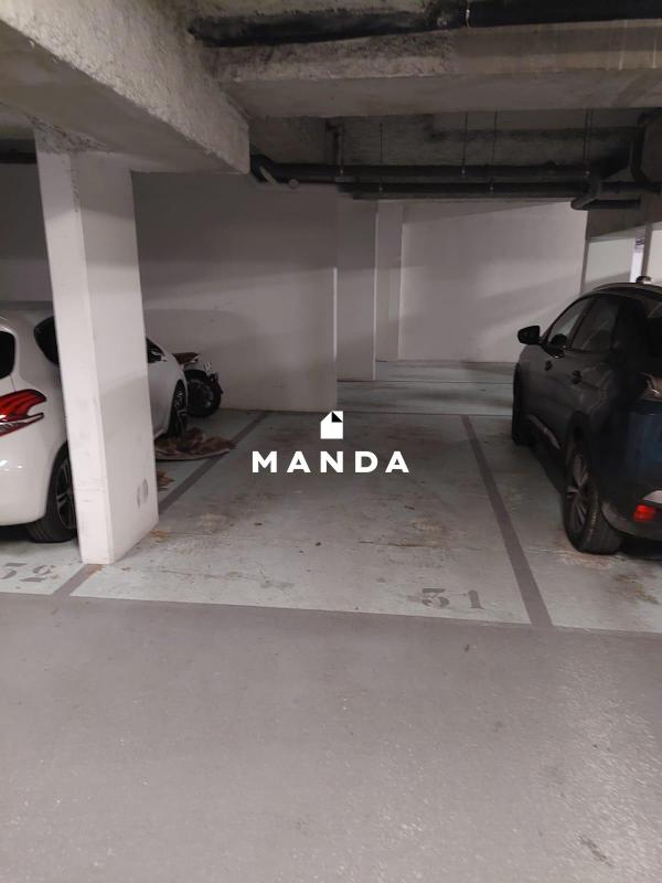 Place de parking sécurisée