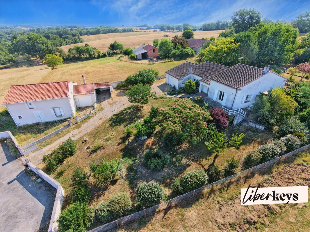 ENSEMBLE IMMOBILIER DE CHARME EN PLEINE CAMPAGNE – 2 HABITATIONS – PARC ARBORÉ – FORT POTENTIEL
