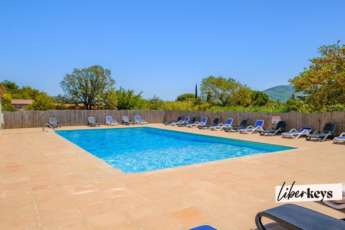 Appartement de 3 pièces (40 m2) en rez-de-jardin - Piscine - Le Plan de la Tour - 83120