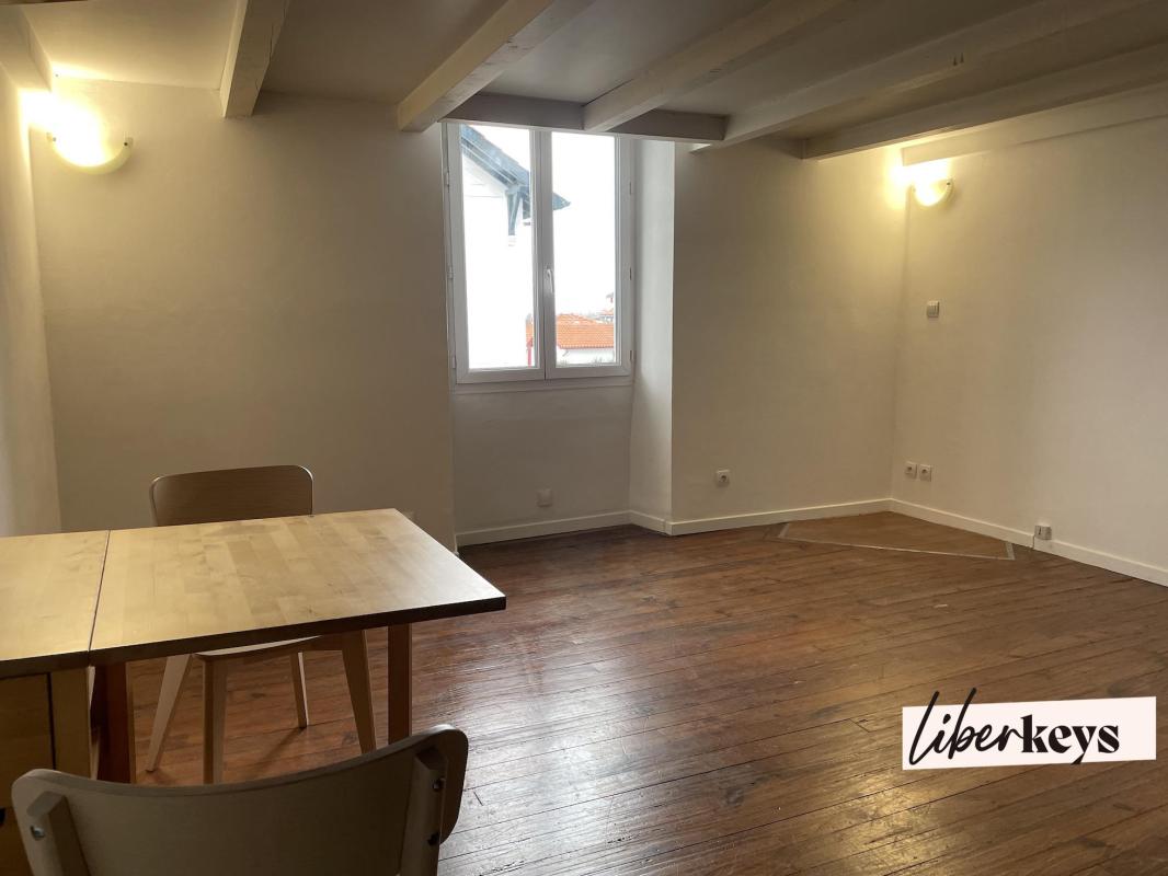 Duplex rénové en dernier étage - 48m2 au sol