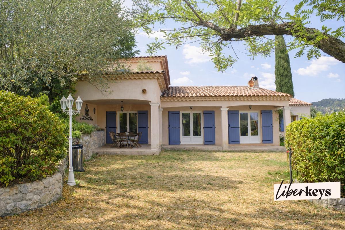 À vendre – Élégante propriété avec piscine et oliveraie à Cotignac
