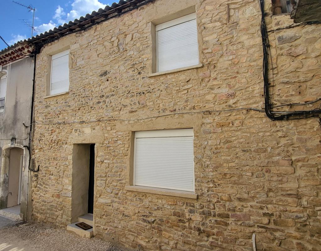 UCHAUD - Centre ville - Maison T3 entièrement rénovée 75 m2