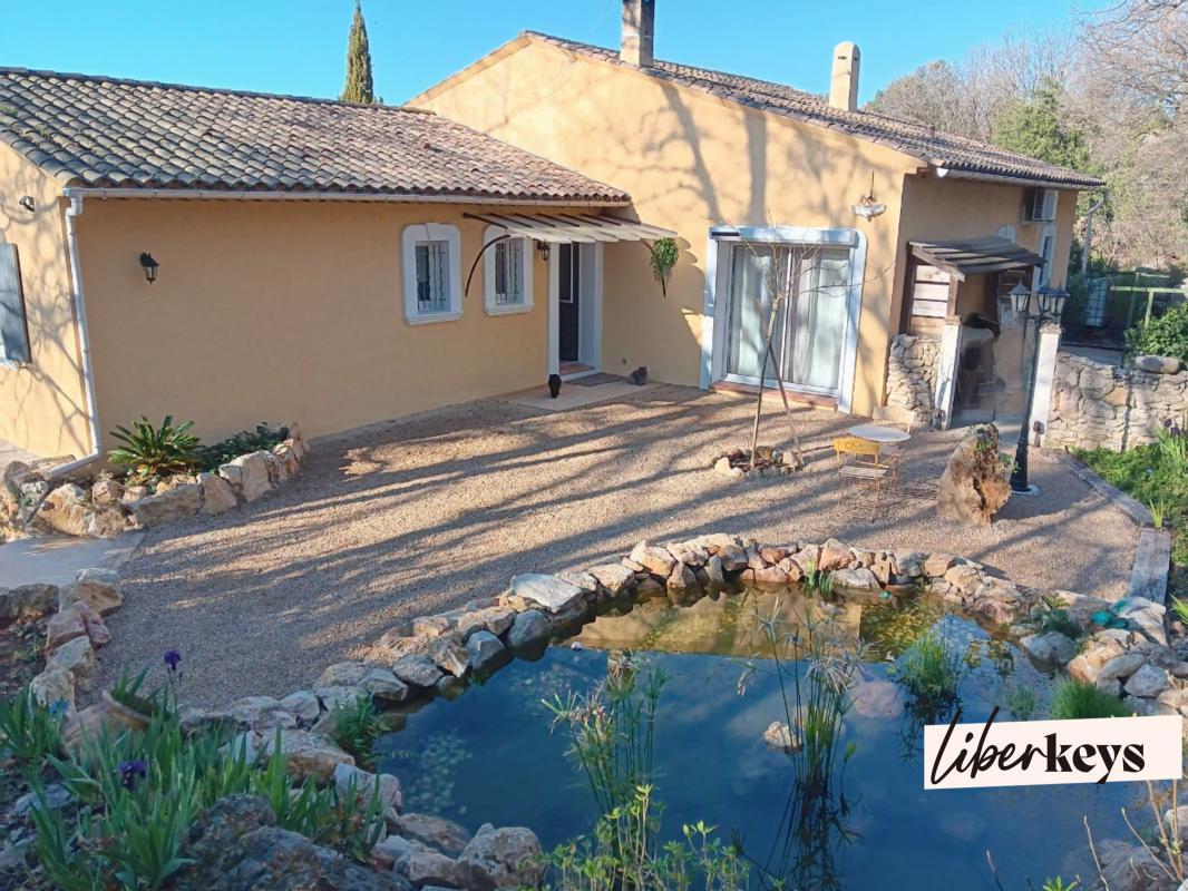 VILLA  CONTEMPORAINE AVEC PISCINE ET TRES GRAND GARAGE EN RDC