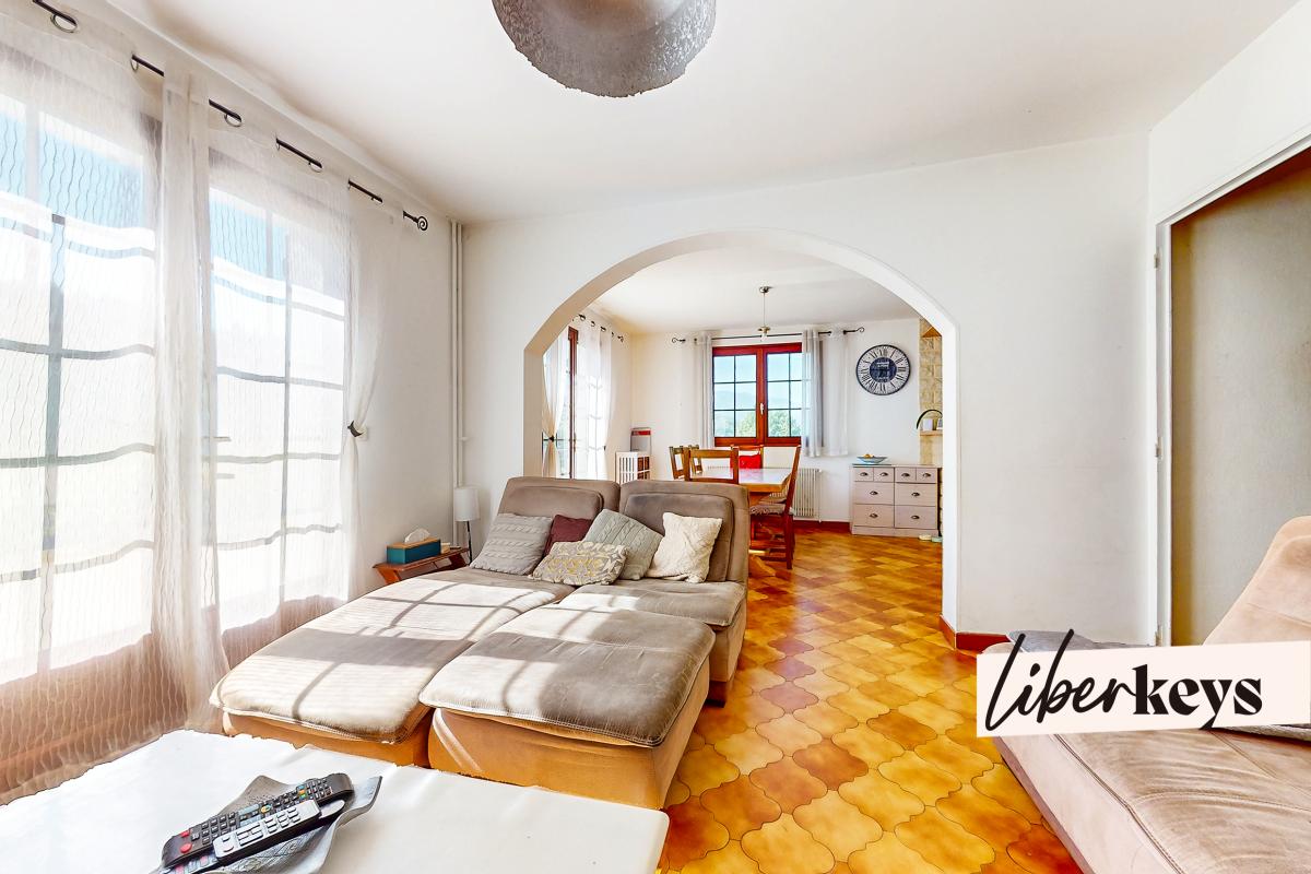 L’Albenc – Maison 145 m², 5 chambres, terrain 2 690 m² + piscine