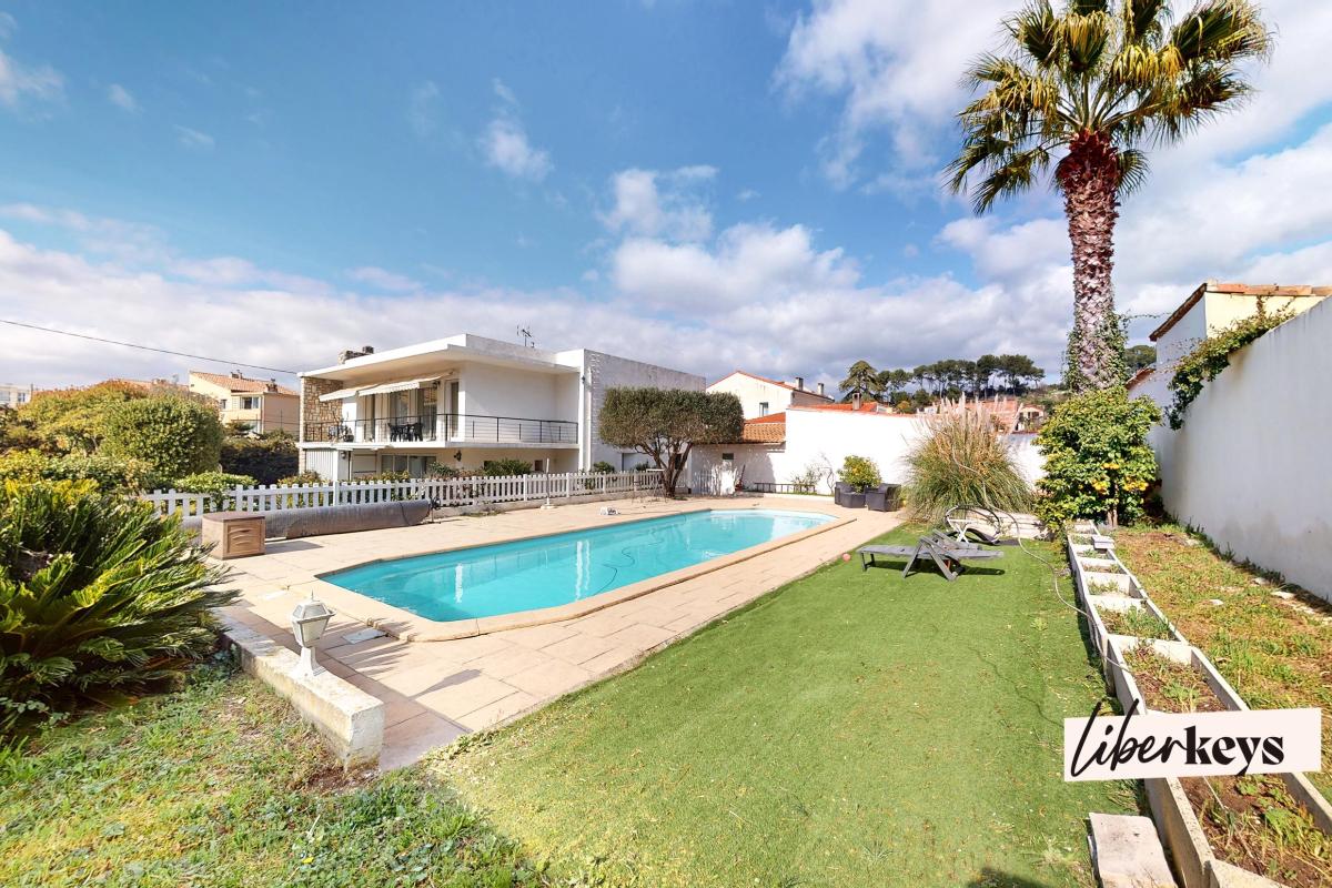 199 m² | Maison d’Architecte | Piscine 12 m | 4 Chambres | Garage