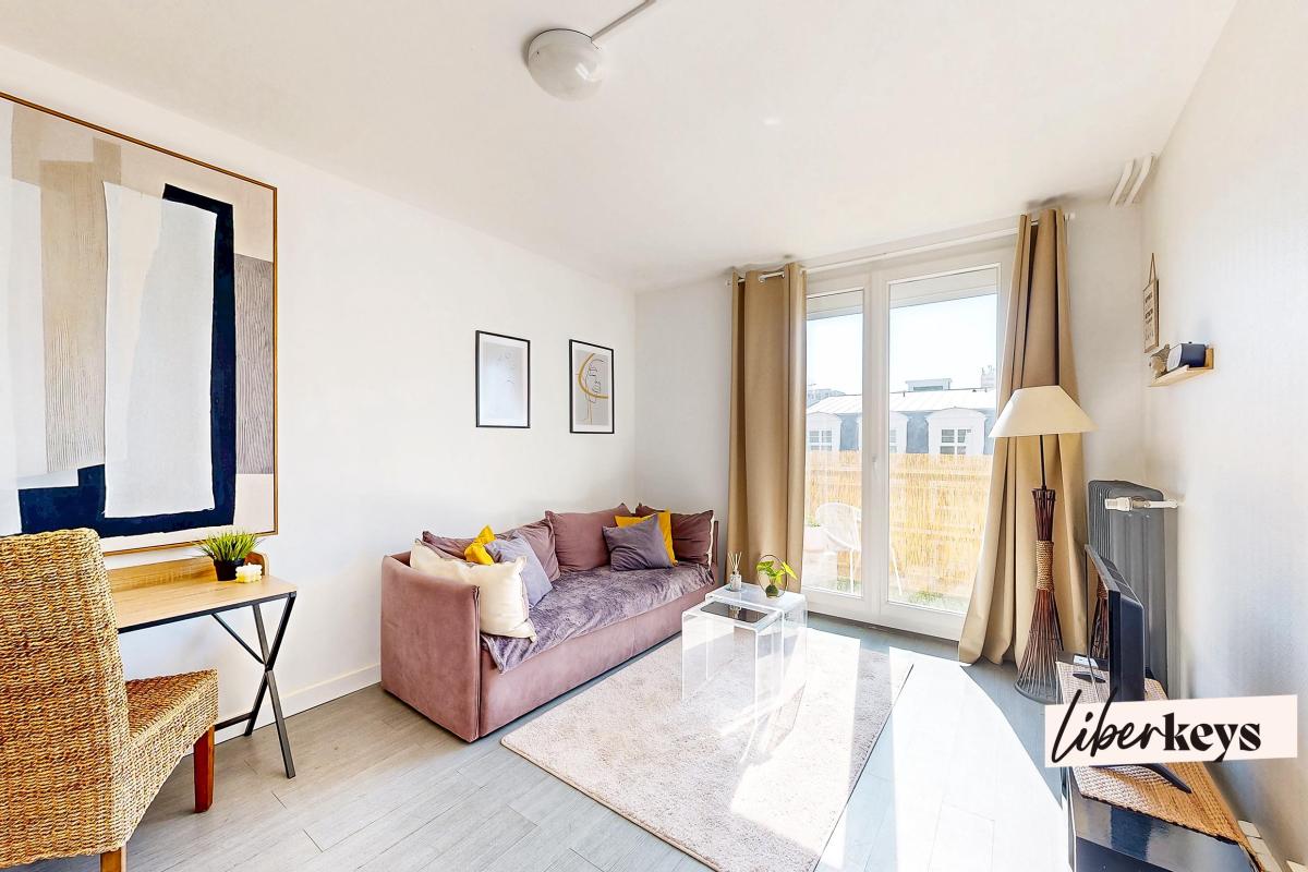 Un studio coup de cœur qui n'en a pas tout à fait l'esprit – 26,50 m² avec balcon et vue dégagée à Chelles