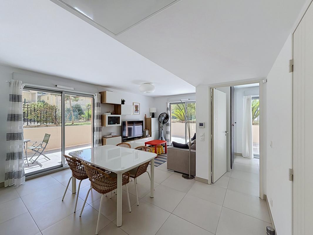 Juan les Pins - 2-3 pièces 50m2 - Rez-de-jardin 100m2 - Stationnement