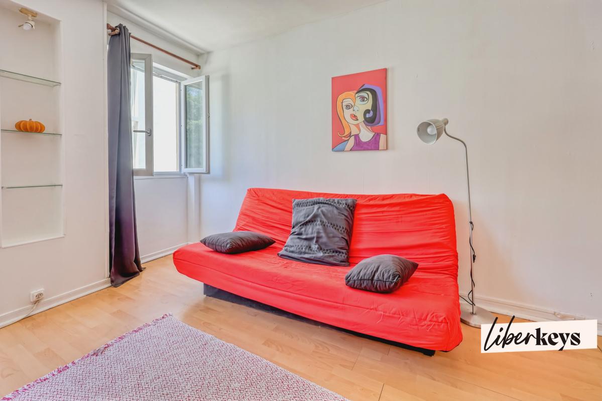 Studio réinventé à 3 min du port: hyper‑centre Cassis, prêt à louer –