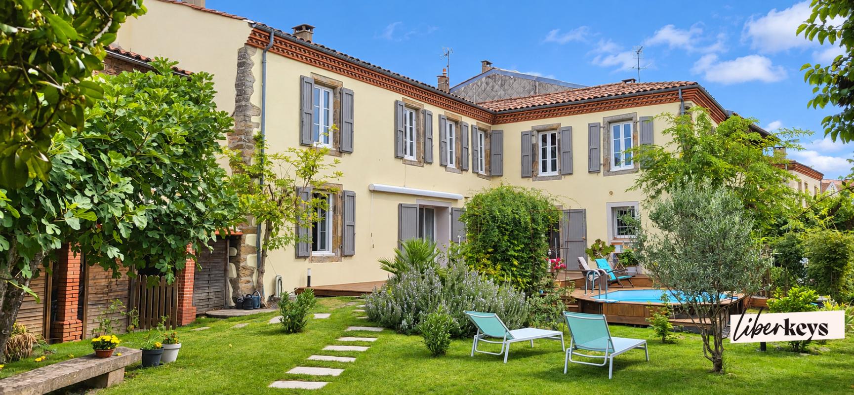 Maison de caractère 275 m² – 7 chambres – Piscine – Grange et dépendances – Le Fraysse (81)