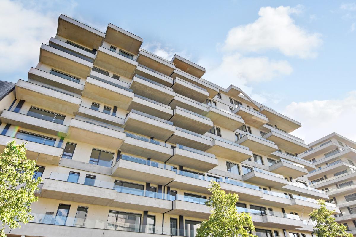 TRES BEAU T4 NEUF AVEC BALCON AU 4ème ETAGE - À louer - 4 pièces, 81.6m² à COLOMBES