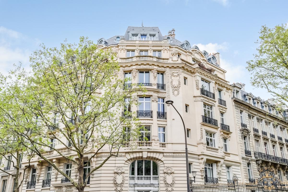 Appartement d’exception – Parc Monceau – 337 m² – Étage entier - À louer - 8 pièces, 337.64m² à PARIS