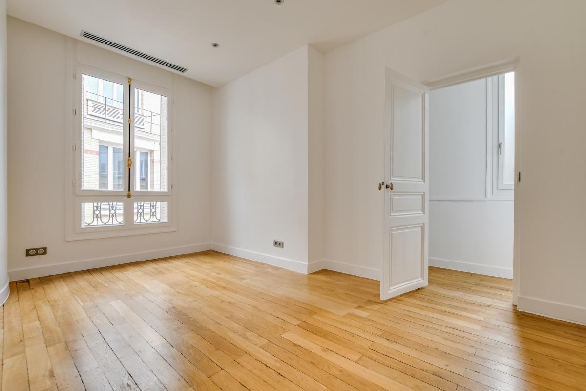 Appartement d’exception – Parc Monceau – 337 m² – Étage entier - Miniature 11
