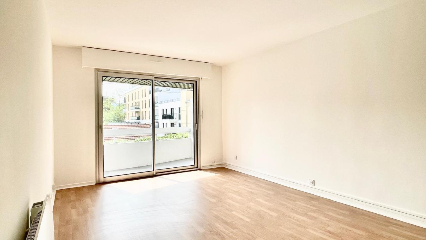 Superbe T3 lumineux avec balcon - À louer - 3 pièces, 78.35m² à RUEIL MALMAISON