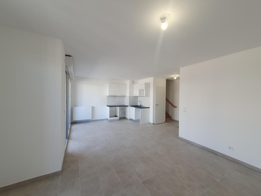 T3 EN DUPLEX - AIX EN PROVENCE - À louer - 3 pièces, 68.22m² à AIX EN PROVENCE