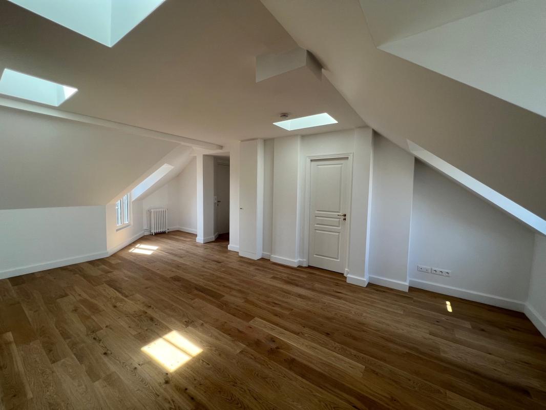 SUBLIME APPARTEMENT T2 REFAIT A NEUF / BAIL CODE CIVIL - Miniature 3