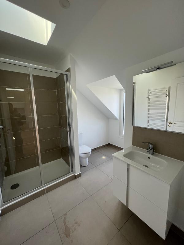 SUBLIME APPARTEMENT T2 REFAIT A NEUF / BAIL CODE CIVIL - Miniature 6