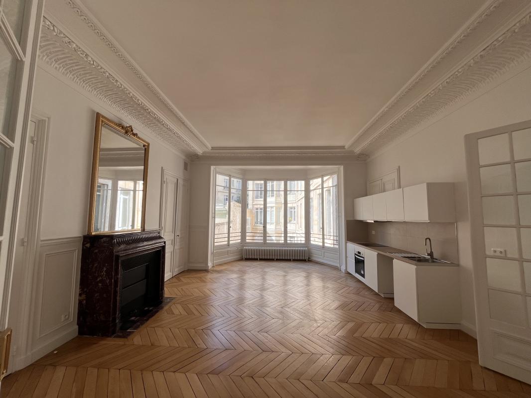 SUPERBE T5 DE 204m² au 2ème étage - BAIL CODE CIVIL - Miniature 3