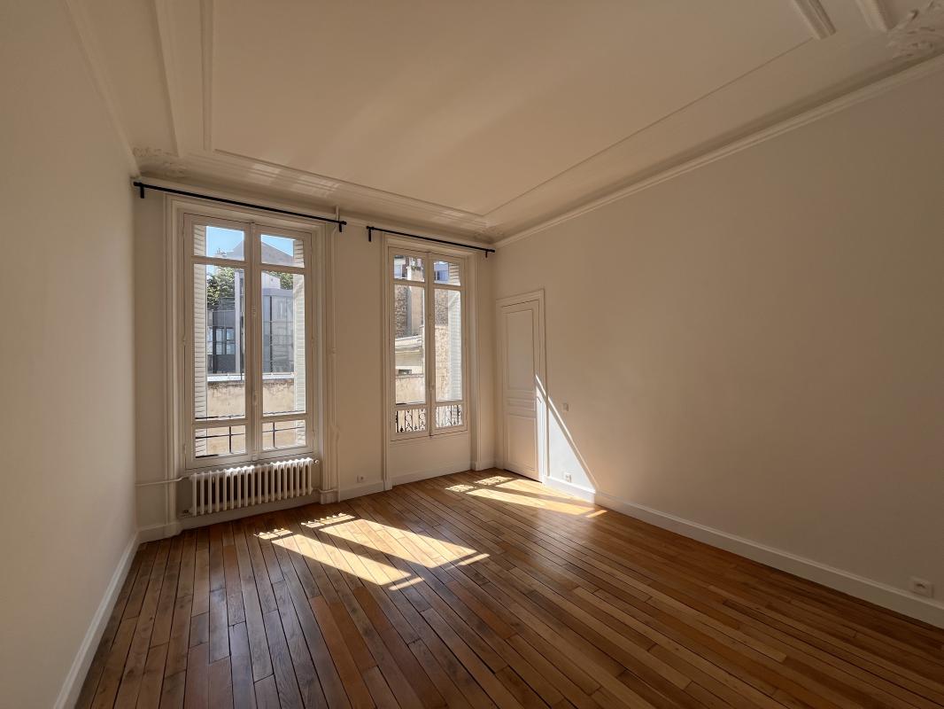 SUPERBE T5 DE 204m² au 2ème étage - BAIL CODE CIVIL - Miniature 6